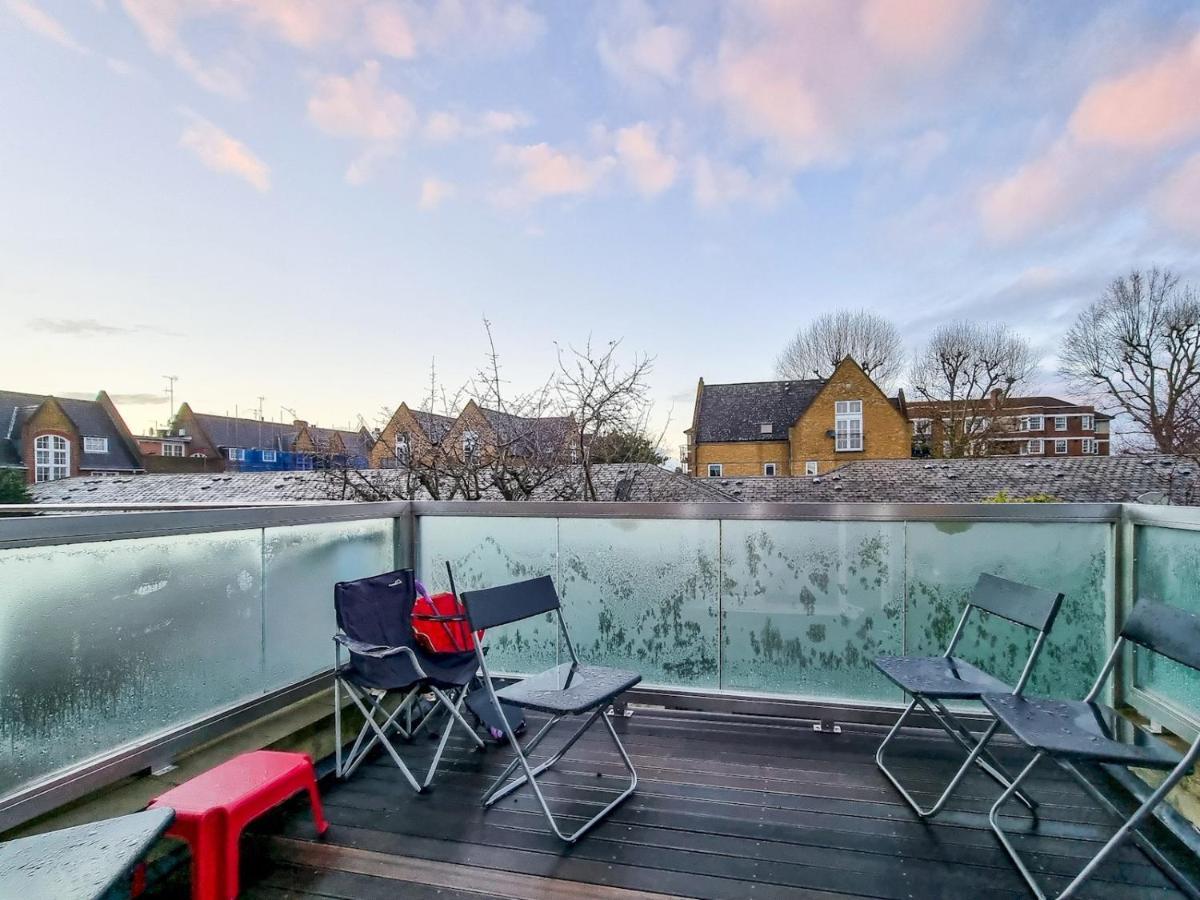 Pass The Keys Family Friendly 2 Bedroom Gem In Shepherd'S Bush Londres Extérieur photo
